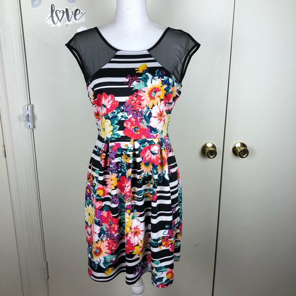INFOCUS STUDIO SZ 8 FIT & FLARE MESH FLORAL DRESS